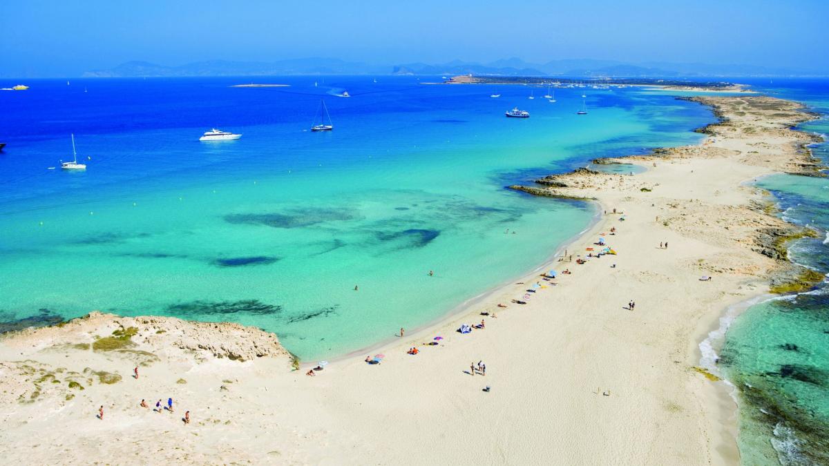 Descubre porque las playas de las pitiusas son las mejores del mediterráneo